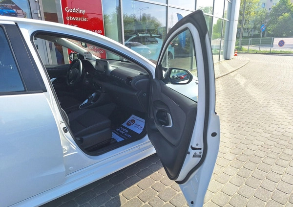 Toyota Yaris cena 82900 przebieg: 22725, rok produkcji 2022 z Podkowa Leśna małe 596